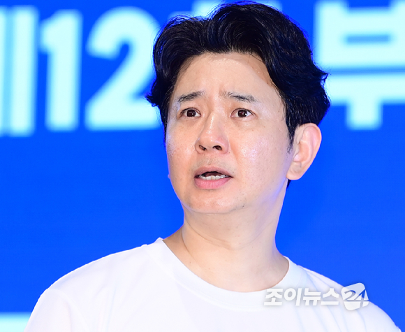 코미디언 박성호가 2일 오후 서울 종로구 낙원상가에서 열린 제12회 부산국제코미디페스티벌(BICF) 공식 기자회견에 참석하고 있다. [사진=정소희 기자]