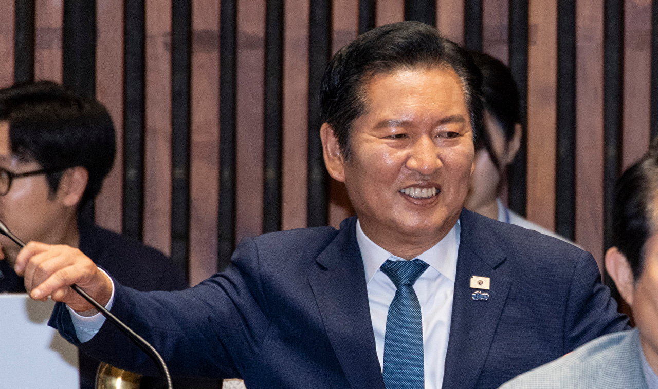 유시민 작가가 "윤석열 정부의 실패는 제도 때문이 아니"라고 선을 그으면서, "당사자들에게만 책임을 물어야 한다"고 주장했다. [사진=MBC '손석희의 질문들']