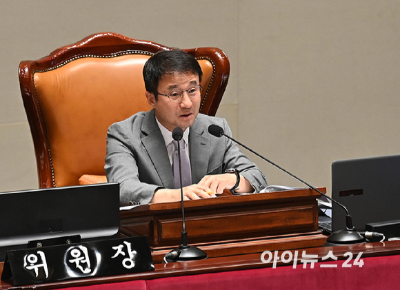 한병도 예결위원장이 30일 서울 여의도 국회에서 열린 예산결산특별위원회 전체회의에서 발언하고 있다. [사진=곽영래 기자]