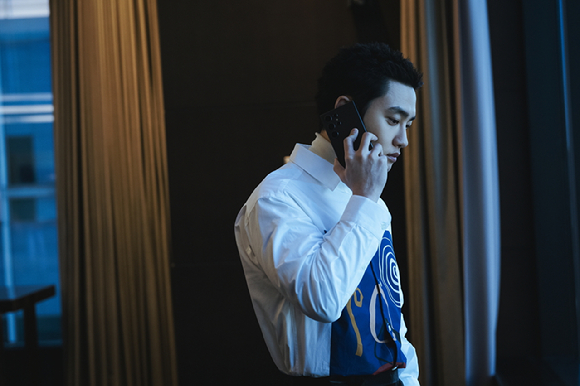 배우 지창욱이 디즈니+ 시리즈 '조각도시'에서 열연하고 있다. [사진=월트디즈니 컴퍼니 코리아]