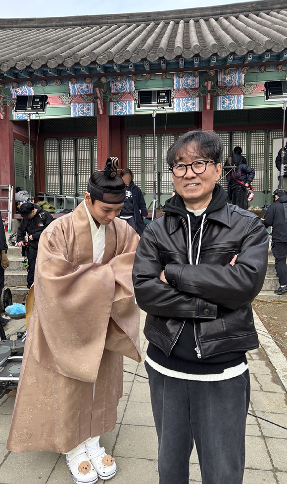 배우 박지훈이 영화 '왕과 사는 남자'에서 열연하고 있다. [사진=(주)쇼박스]