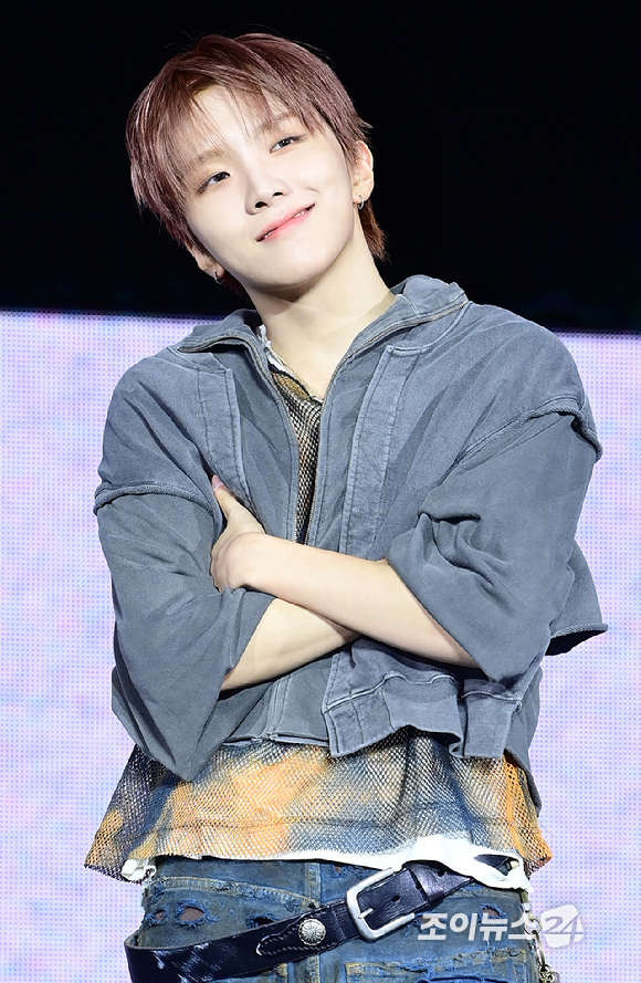 그룹 보이넥스트도어 운학이가 20일 오후 서울 강서구 KBS아레나에서 열린 보이넥스트도어(BOYNEXTDOOR) 새 앨범 '디 액션'(The Action) 쇼케이스에 참석하고 있다. [사진=정소희 기자]