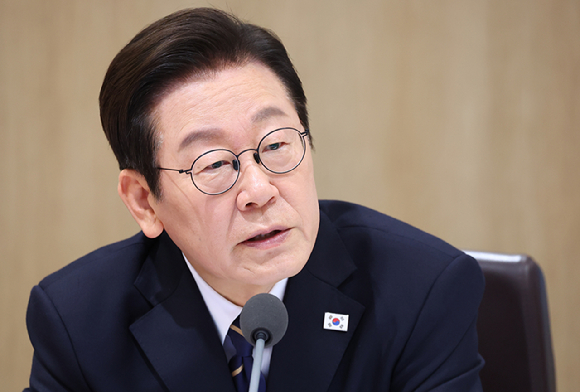 이재명 대통령이 30일 용산 대통령실에서 열린 제44회 국무회의에서 발언하고 있다. 2025.9.30 [사진=연합뉴스]
