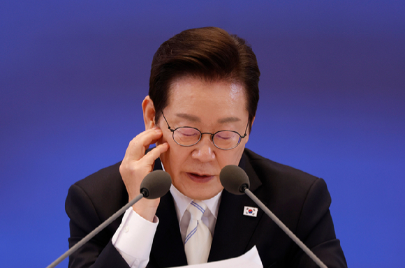 이재명 대통령이 지난 11일 청와대 영빈관에서 열린 취임 100일 기자회견 '회복을 위한 100일, 미래를 위한 성장'에서 발언하고 있다. 2025.9.11 [대통령실통신사진기자단] [사진=연합뉴스]