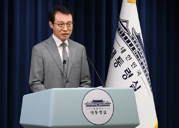 이규연 홍보소통수석이 31일 용산 대통령실에서 이재명 대통령의 국정 관련 브리핑을 하고 있다. 2025.8.31 [사진=연합뉴스]