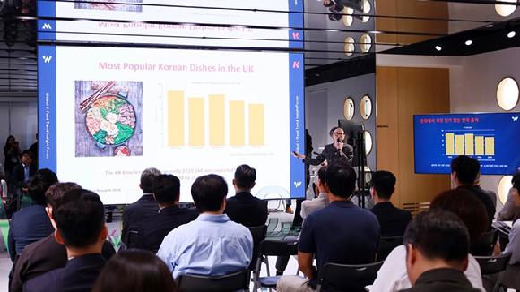 지난 5일 주디 주가 분당 본사에서 삼성웰스토리 글로벌 인사이트 포럼에서 강연하고 있다. [사진=삼성웰스토리]