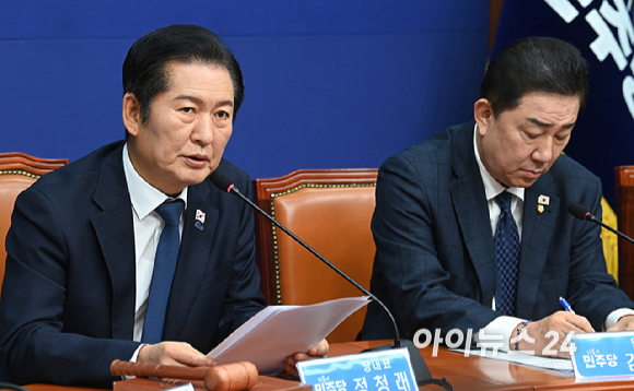 정청래 더불어민주당 대표가 24일 서울 여의도 국회에서 열린 최고위원회의에서 발언하고 있다. [사진=곽영래 기자]