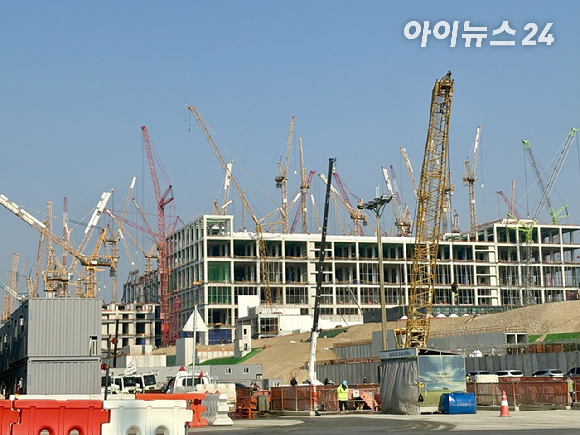  경기도 용인시 처인구 원삼면 일대에서 SK하이닉스 용인 반도체 클러스터 골조 공정이 진행되고 있다. 2026.01.23 [사진=권서아 기자]