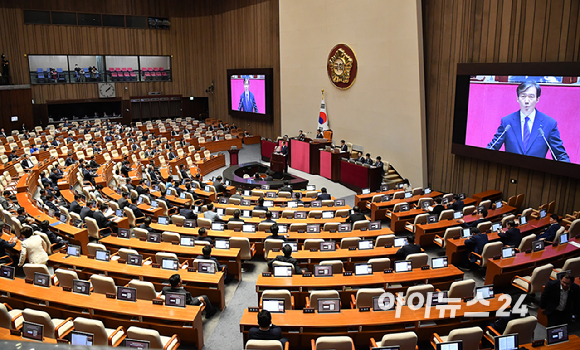 조국 조국혁신당 대표가 9일 오후 서울 여의도 국회에서 열린 비교섭단체 대표 연설을 하고 있다. [사진=곽영래 기자]