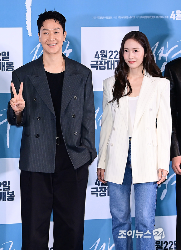 (왼쪽부터)신승호-권소현-정우-정수정-조범규가 16일 서울 CGV 용산아이파크몰에서 열린 영화 '짱구'(정우&middot;오성호 공동 연출) 언론시사회에 참석하고 있다. [사진=정소희 기자]