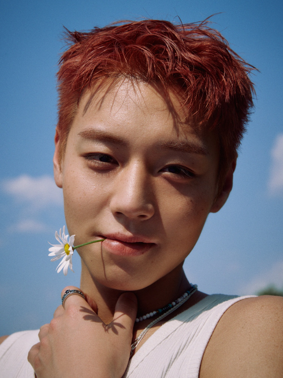 박지훈 콘셉트 포토 [사진=YY엔터테인먼트]