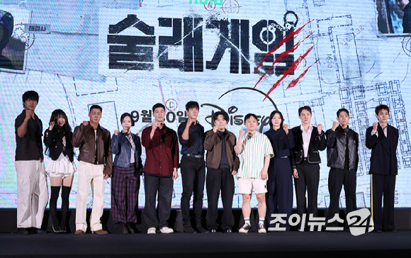 유튜버 빠니보틀이 28일 오전 서울 구로구 신도림동 더세인트에서 진행된 디즈니+ 오리지널 예능 '술래게임' 제작발표회에 참석해 포즈를 취하고 있다. [사진=문수지 기자]
