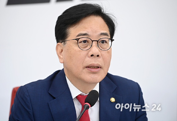 송언석 국민의힘 공동선거대책위원장이 18일 서울 여의도 국회에서 지방선거 현안 관련 기자간담회를 하고 있다. [사진=곽영래 기자]