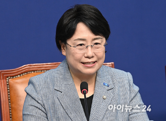 김선민 조국혁신당 당대표 권한대행이 1일 서울 여의도 국회에서 열린 최고위원회의에서 발언하고 있다. [사진=곽영래 기자]