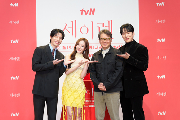 tvN 월화드라마 '세이렌' 제작발표회에 참석한 배우 위하준 박민영 김정현 [사진=tvN ]