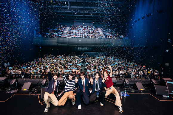뻔푸소년CIIU 데뷔 1주년 단독 팬미팅 이미지 [사진=JYP CHINA]