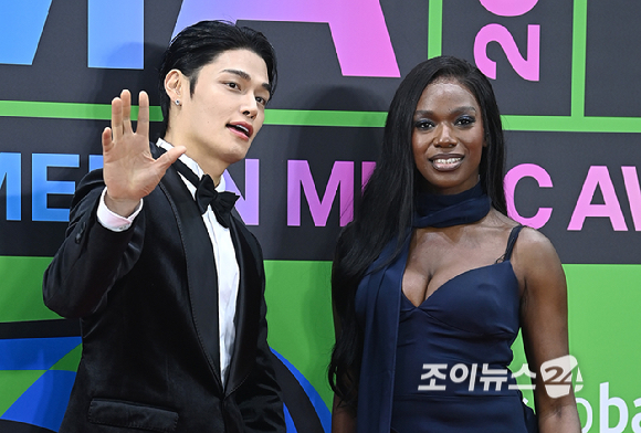 모델 정혁, 안무가 카니가 20일 서울 구로구 고척돔에서 열린 '2025 멜론뮤직어워드(MMA2025)' 레드카펫에서 포즈를 취하고 있다. [사진=곽영래 기자]
