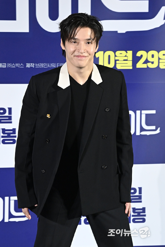 배우 강하늘이 25일 서울 용산구 CGV 용산아이파크몰점에서 열린 영화 '퍼스트 라이드'(감독 남대중) 제작보고회에 참석해 포즈를 취하고 있다. [사진=문수지 기자]