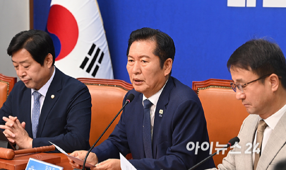 정청래 더불어민주당 당대표가 19일 서울 여의도 국회에서 열린 최고위원회의에서 발언하고 있다. [사진=곽영래 기자]