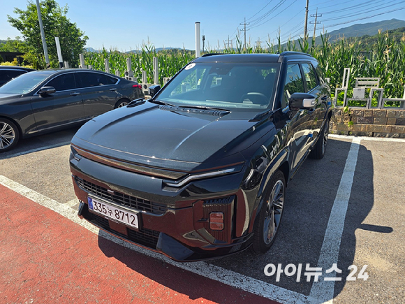 KGM '액티언 하이브리드' 정측면. [사진=김종성 기자]
