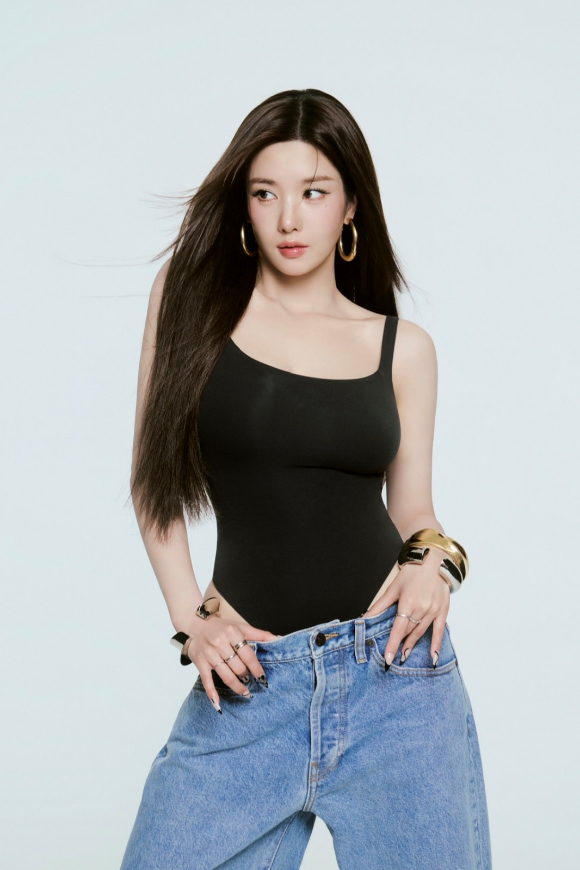 권은비 콘셉트 포토 [사진=RBW]