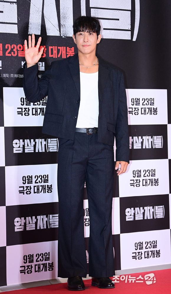 전 야구선수 황재균이 21일 서울 송파구 롯데시네마 월드타워에서 열린 영화 '암살자(들)'(감독 허진호) VIP 시사회에 참석하고 있다. [사진=정소희 기자]