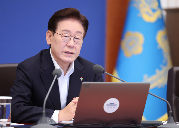 이재명 대통령이 30일 청와대에서 열린 국무회의 겸 비상경제점검회의에서 발언하고 있다. 2026.6.30 [청와대통신사진기자단] [사진=연합뉴스]