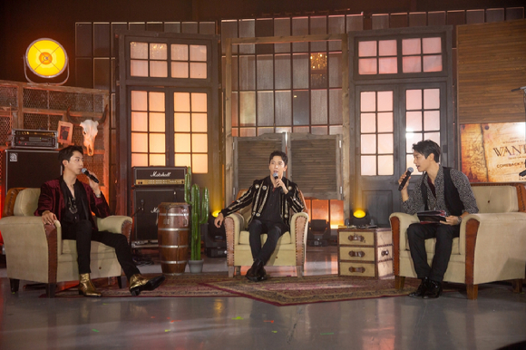 그룹 씨엔블루(CNBLUE)가 20일 온라인으로 진행된 아홉 번째 미니 앨범 'WANTED' 발매 기념 컴백 토크쇼에 참석해 포즈를 취하고 있다. [사진=FNC엔터테인먼트]