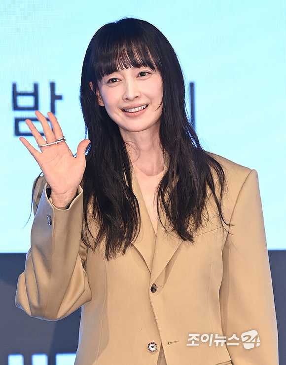  그녀들의 법정' 제작발표회에서 포즈를 취하고 있다. [사진=곽영래 기자]