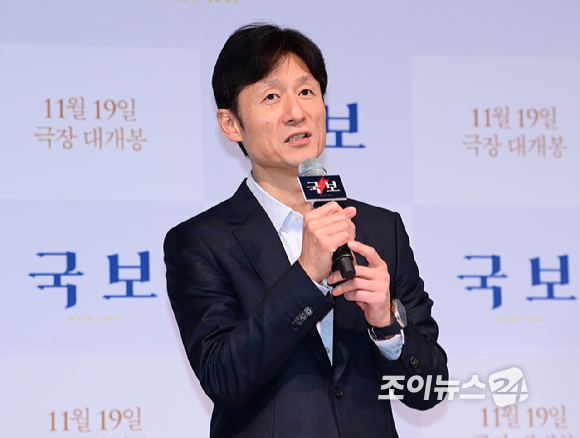 일본 천만영화 '국보'를 연출한 재일 한국인 이상일 감독이 13일 오후 서울 용산구 CGV용산아이파크몰에서 열린 영화 '국보' 언론시사 후 내한 기자간담회에 참석하고 있다. [사진=정소희 기자]