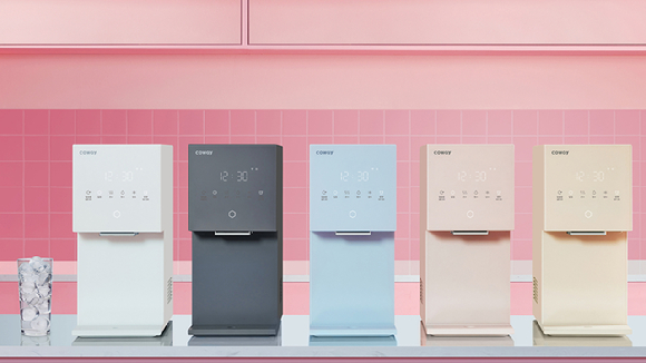 코웨이의 신제품 초소형 '아이콘 얼음정수기 미니' [사진=코웨이]