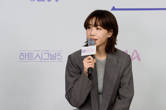 '하트시그널5' 제작발표회에 참석한 가수 윤종신 [사진=채널A ]