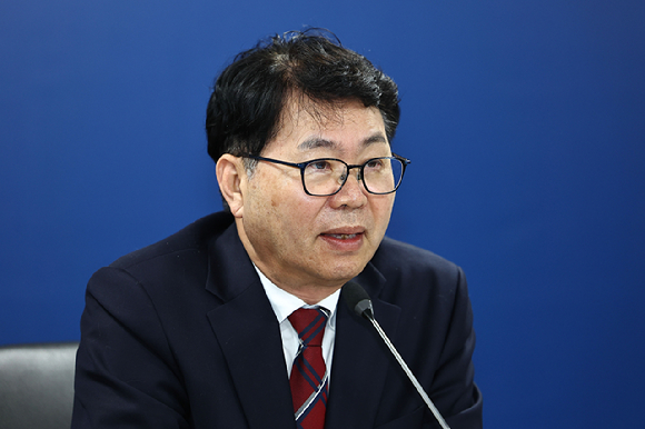 16일 서울 종로구 정부서울청사 창성동 별관에서 국정기획위원회 이한주 위원장 주재로 1차 전체 회의가 진행되고 있다. [사진=연합뉴스]