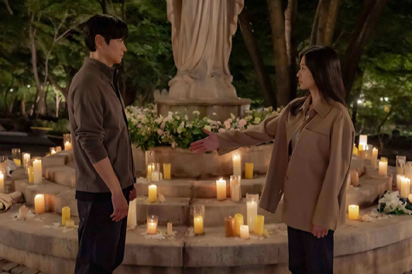 &apos;북극성&apos; 제작진 &quot;전지현·강동원 40대 어른멜로⋯베드신 개연성 지적 귀담아 들어&quot;