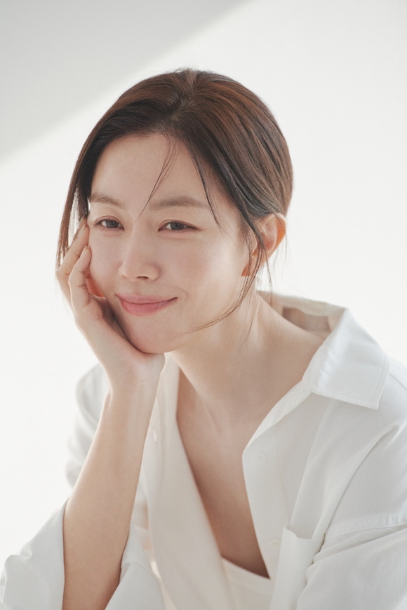배우 김유미 프로필 사진 [사진=사람엔터테인먼트]
