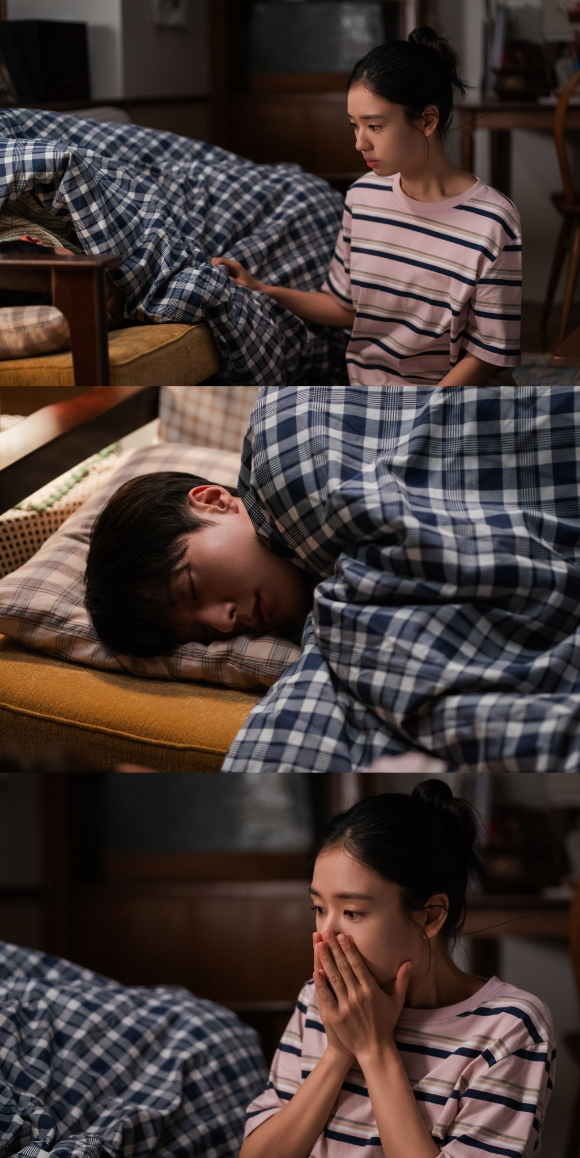 '키스는 괜히 해서!' 안은진, 잠든 장기용에 시선 고정 '애틋 눈빛'