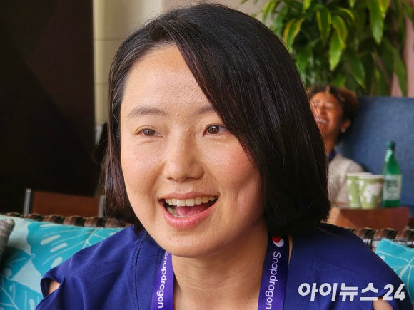 미국 하와이 마우이에서 열린 스냅드래곤 서밋 2024 연사로 참여한 박은정 업스테이지 미국 법인 대표가 23일(현지시각) 국내 취재진과 만나 인터뷰를 진행하고 있다. [사진=안세준 기자]