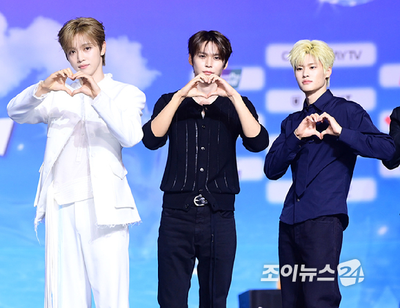 그룹 라이즈(RIIZE)가 9일 오후 경기도 일산 킨텍스에서 열린 2026 SBS 가요대전 Summer 블루카펫 행사에 참석하고 있다. [사진=정소희 기자]