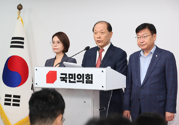 2025년 8월 22일 전당대회 당대표 선거를 앞두고 후보로 확정된 국민의힘 당권 주자들. 왼쪽부터 김문수·안철수·장동혁·조경태 후보 [사진=아이뉴스24DB]