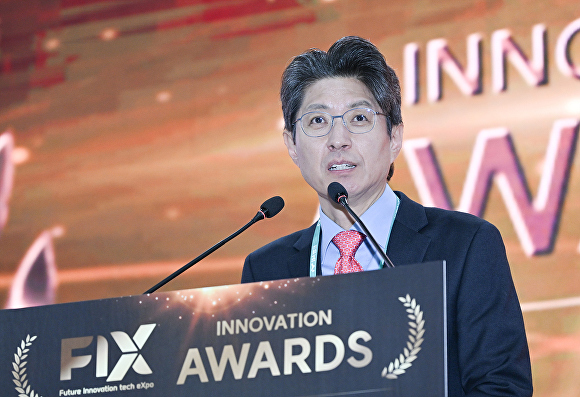 ‘FIX 이노베이션 어워즈(Innovation Awards)’ 시상식에서 정장수 대구시경제부시장이 인사말을 하고 있다 [사진=대구시]