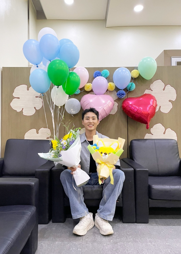 DAY6 Young K '데이식스의 키스 더 라디오' DJ 첫방 관련 이미지 [사진=JYP엔터테인먼트]