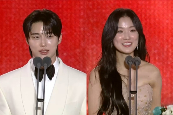 배우 변우석과 김혜윤이 인기상을 수상했다. [사진=방송화면 캡처]