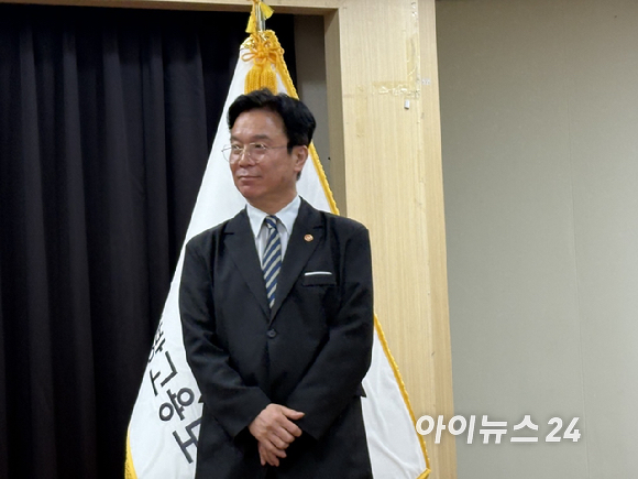 김영훈 고용노동부 장관. [사진=권서아 기자]
