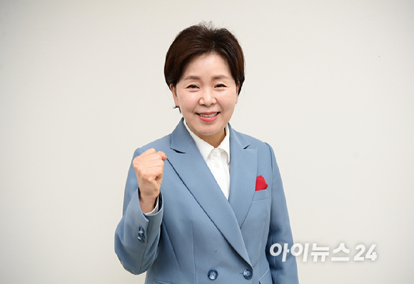 경기도지사 선거 출사표를 던진 양향자 국민의힘 최고위원이 25일 서울 여의도 국회에서 아이뉴스24와 인터뷰를 갖고 있다. [사진=정소희 기자]