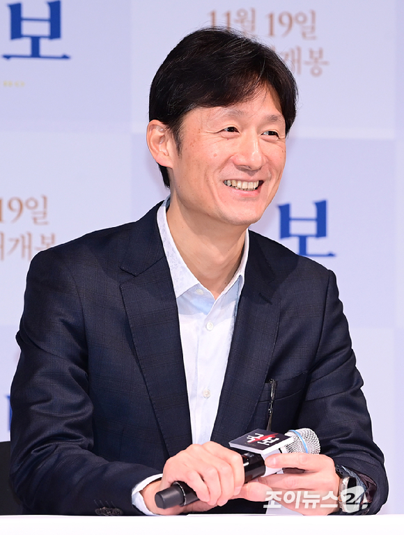 일본 천만영화 '국보'를 연출한 재일 한국인 이상일 감독이 13일 오후 서울 용산구 CGV용산아이파크몰에서 열린 영화 '국보' 언론시사 후 내한 기자간담회에 참석하고 있다. [사진=정소희 기자]