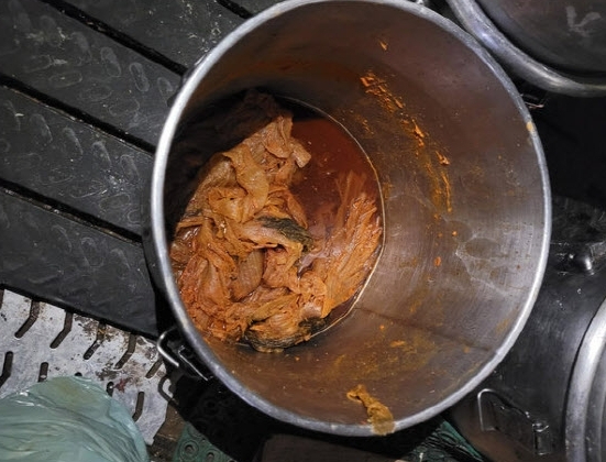 무등록 김치찌개 제조장 [사진=식약처]