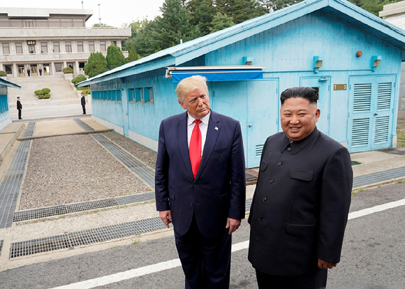 판문점 공동경비구역(JSA)에서 만났던 도널드 트럼프 미국 대통령과 김정은 북한 국무위원장 [사진=REUTERS/연합뉴스]