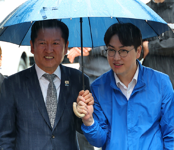 더불어민주당 정청래 대표가 지난달 29일 국회에서 열린 최고위원회의에서 발언하고 있다. [사진=연합뉴스]