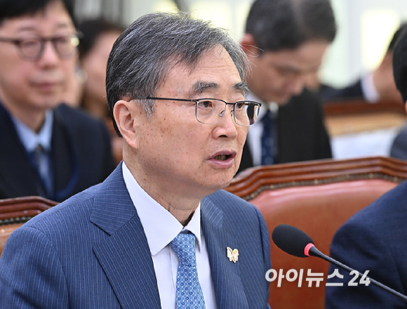 조현 외교부 장관이 28일 서울 여의도 국회에서 열린 외교통일위원회 국정감사에서 질의에 답하고 있다. [사진=곽영래 기자]