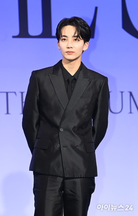 그룹 '세븐틴' 정한이 팔꿈치 수술을 받고 현재 회복 중에 있다. [사진=정소희 기자]